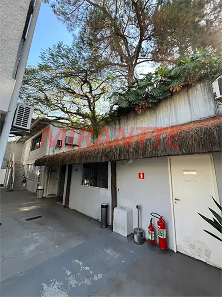 Comercial de 1133.8m² em Santana