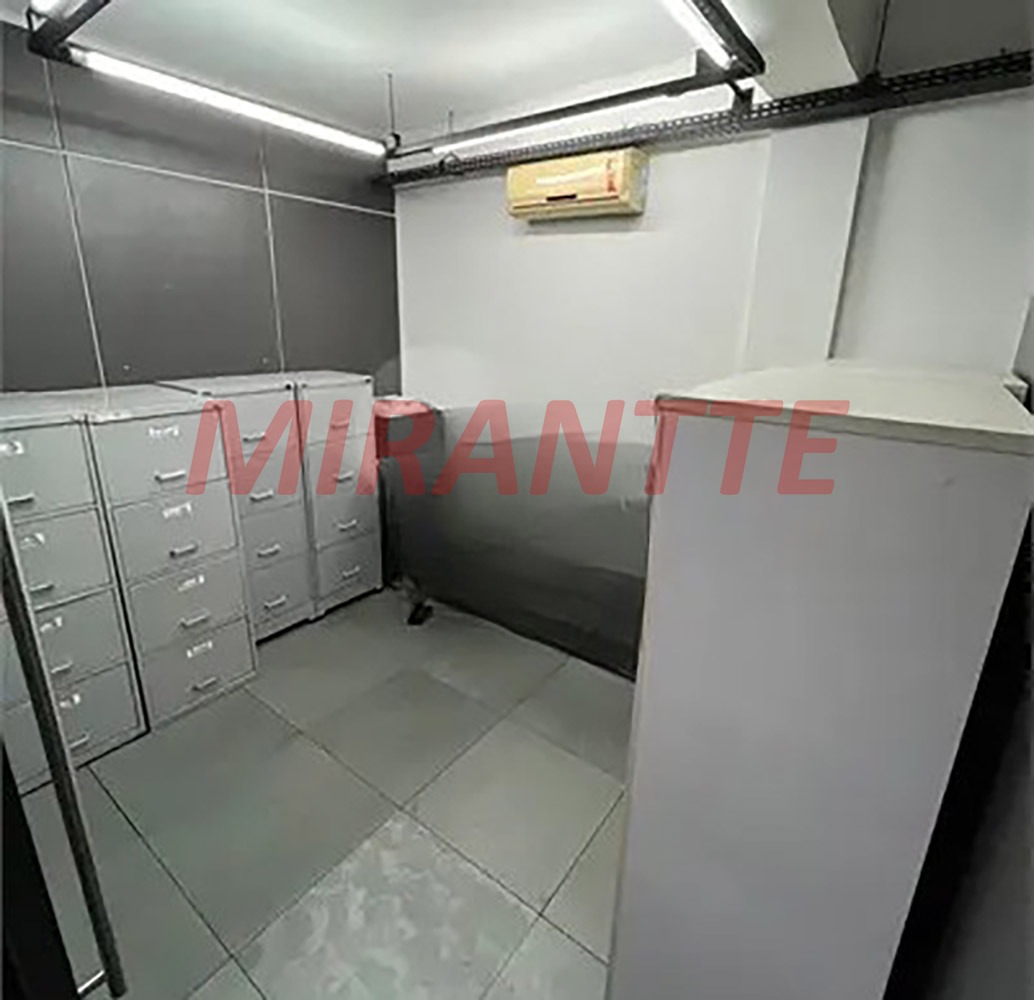 Comercial de 1133.8m² em Santana