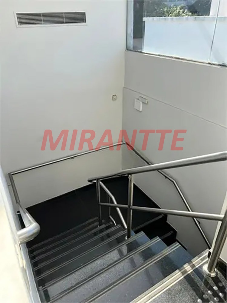 Comercial de 1133.8m² em Santana
