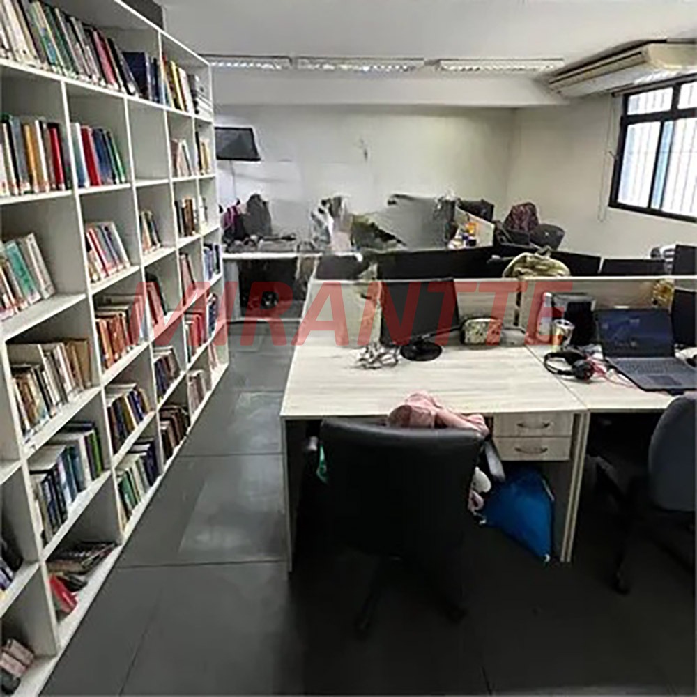 Comercial de 1133.8m² em Santana