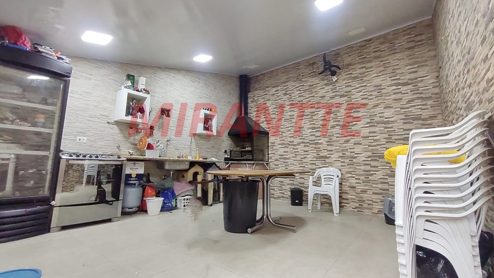 Sobrado de 180m² com 3 quartos em Vila Roque