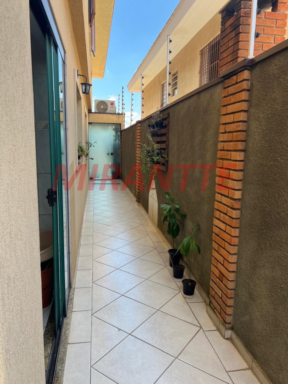 Sobrado de 179m² com 3 quartos em Parque Sao Domingos