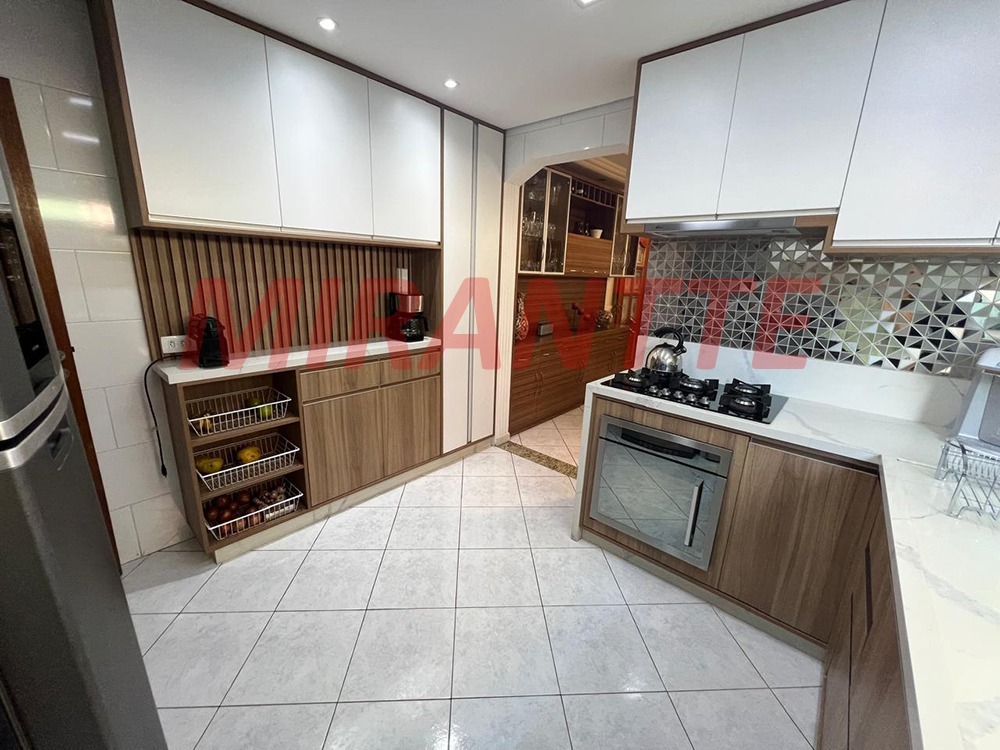 Sobrado de 179m² com 3 quartos em Parque Sao Domingos