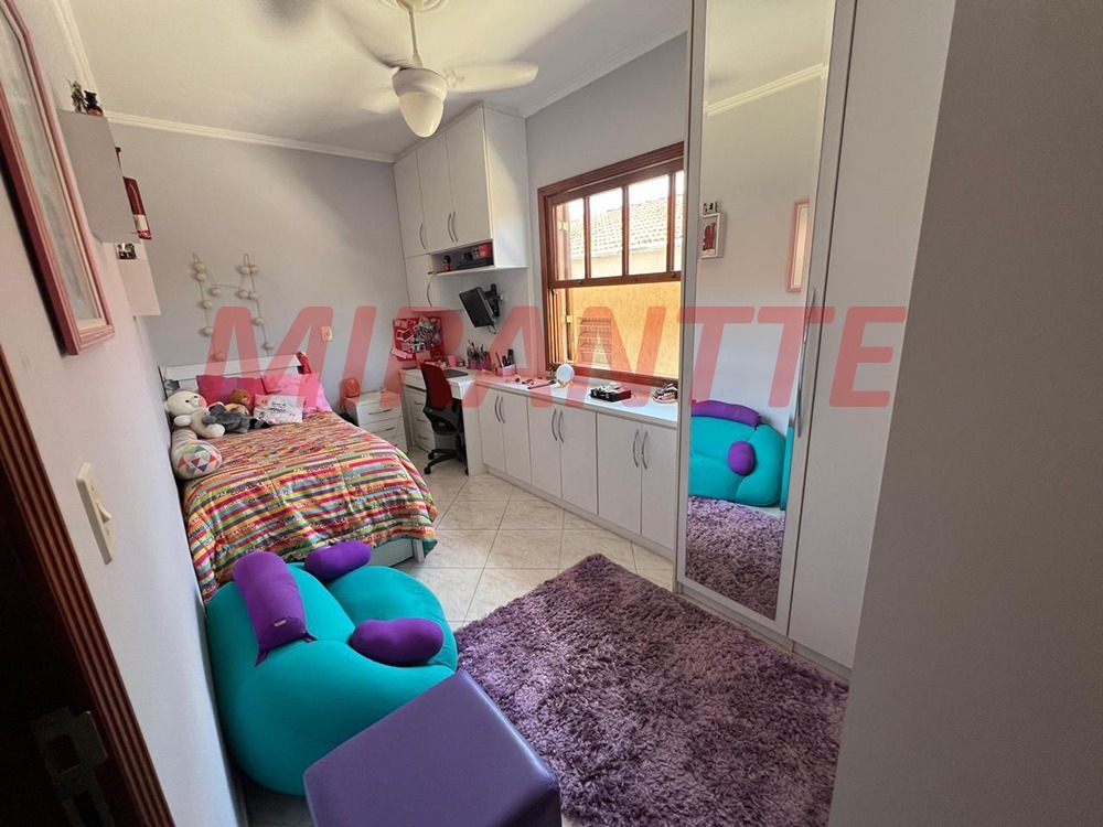 Sobrado de 179m² com 3 quartos em Parque Sao Domingos