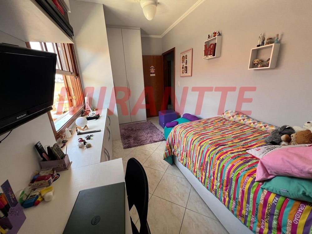 Sobrado de 179m² com 3 quartos em Parque Sao Domingos