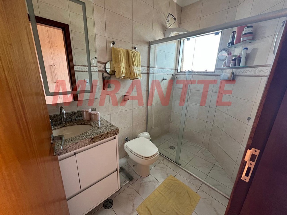 Sobrado de 179m² com 3 quartos em Parque Sao Domingos