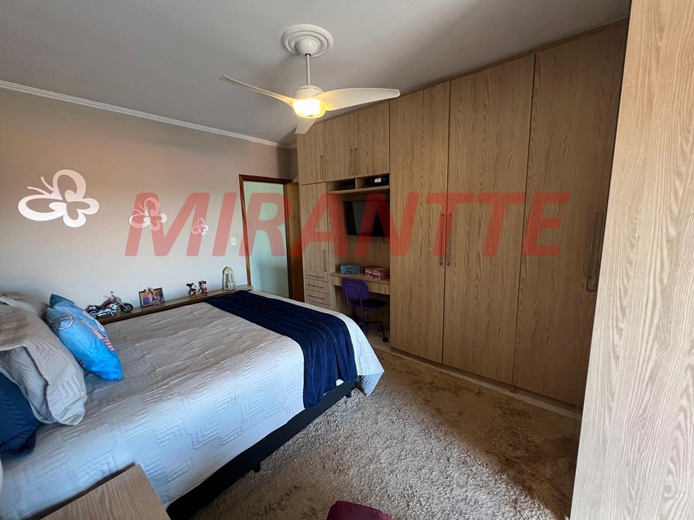 Sobrado de 179m² com 3 quartos em Parque Sao Domingos