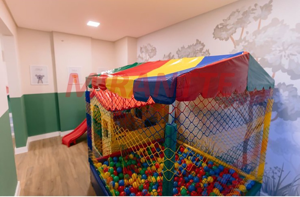 Apartamento de 42m² com 2 quartos em Canindé