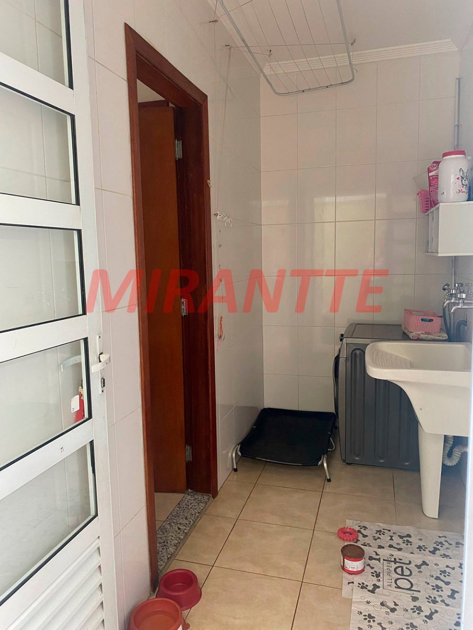 Sobrado de 160m² com 3 quartos em Santana
