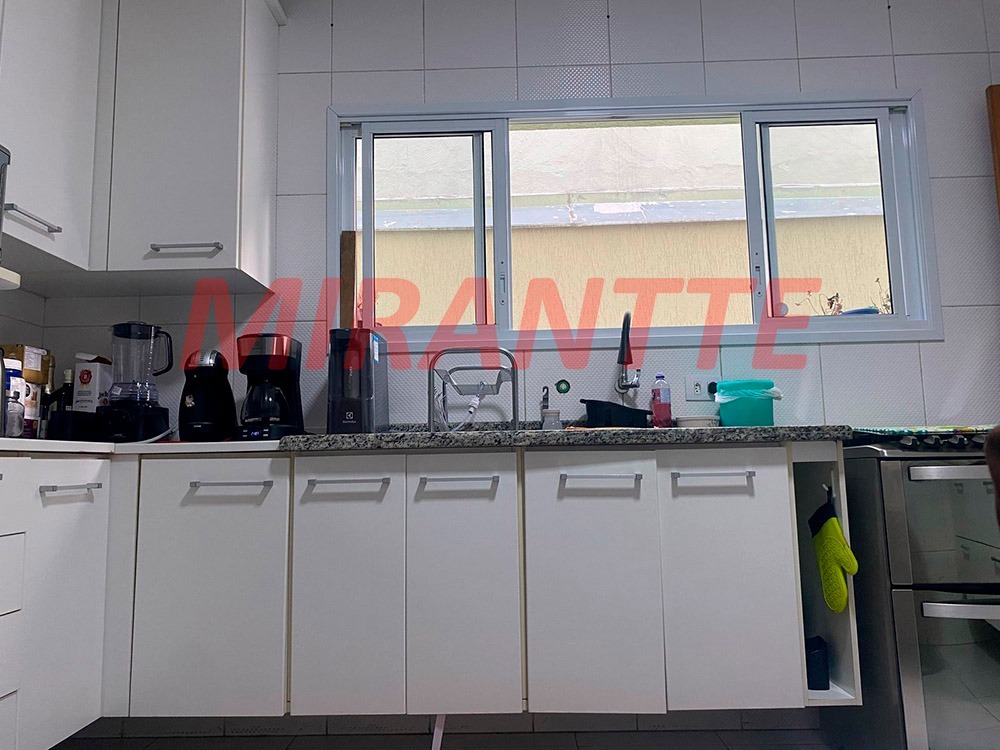 Sobrado de 160m² com 3 quartos em Santana