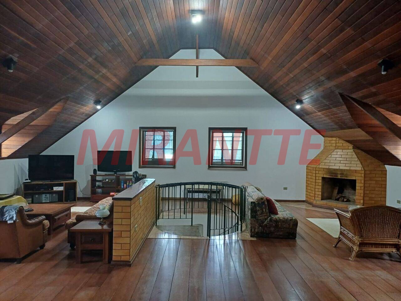 Chácara de 840m² com 8 quartos em Mato Dentro