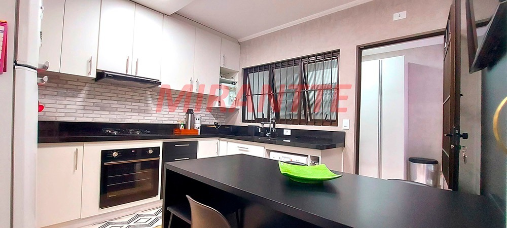 Sobrado de 131m² com 3 quartos em Parada Inglesa