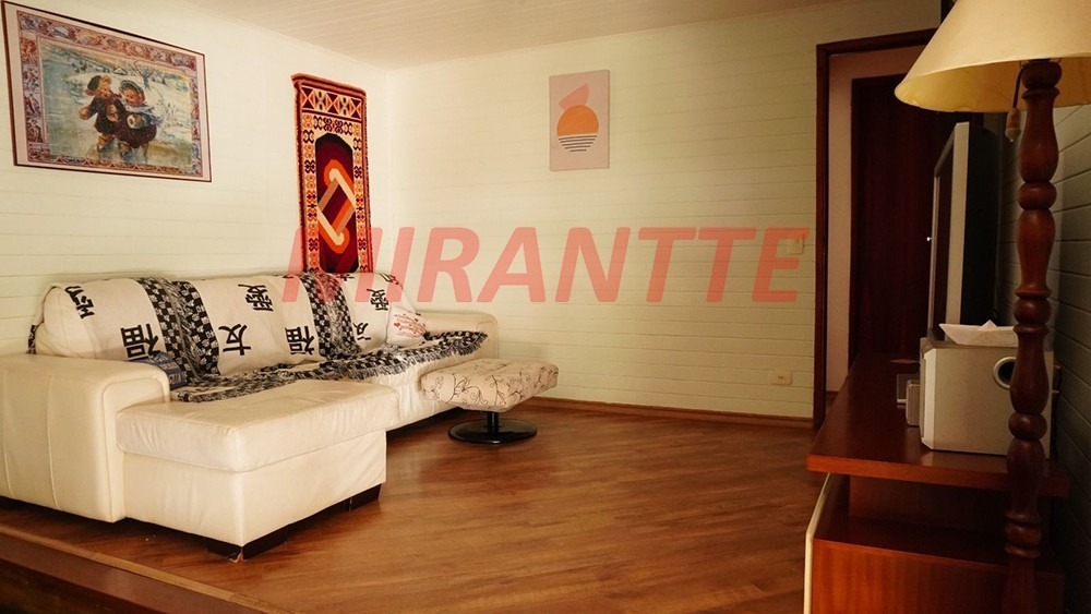 Cond. fechado de 317m² com 3 quartos em Roseira