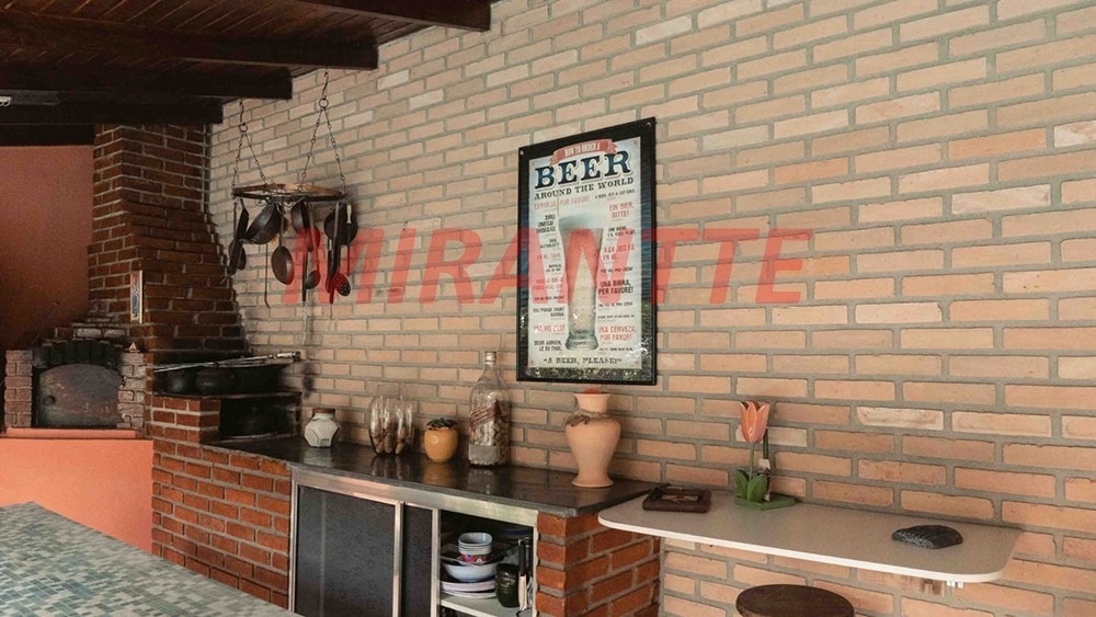 Cond. fechado de 317m² com 3 quartos em Roseira