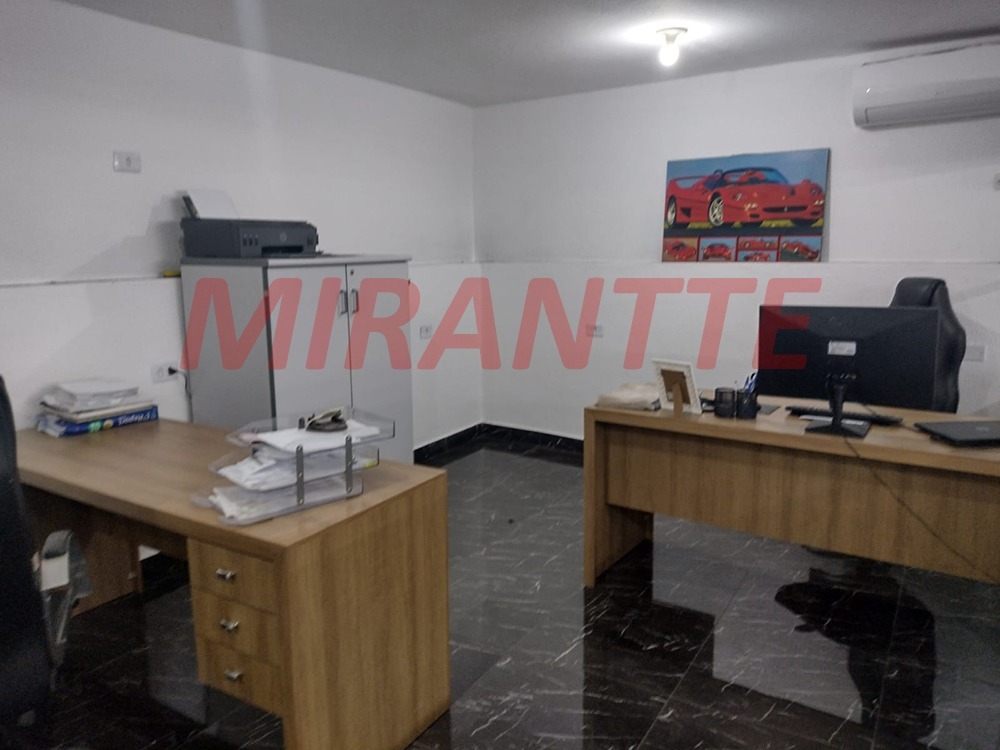 Comercial de 475m² em Imirim