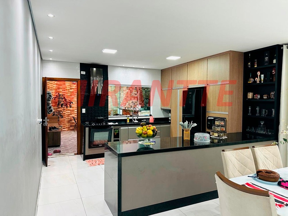 Sobrado de 150m² com 3 quartos em Vila Maricy