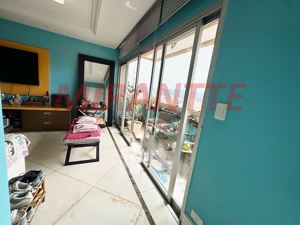 Apartamento de 158m² com 3 quartos em Água Fria