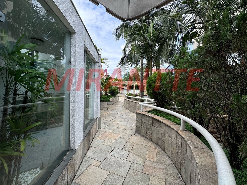 Apartamento de 158m² com 3 quartos em Água Fria