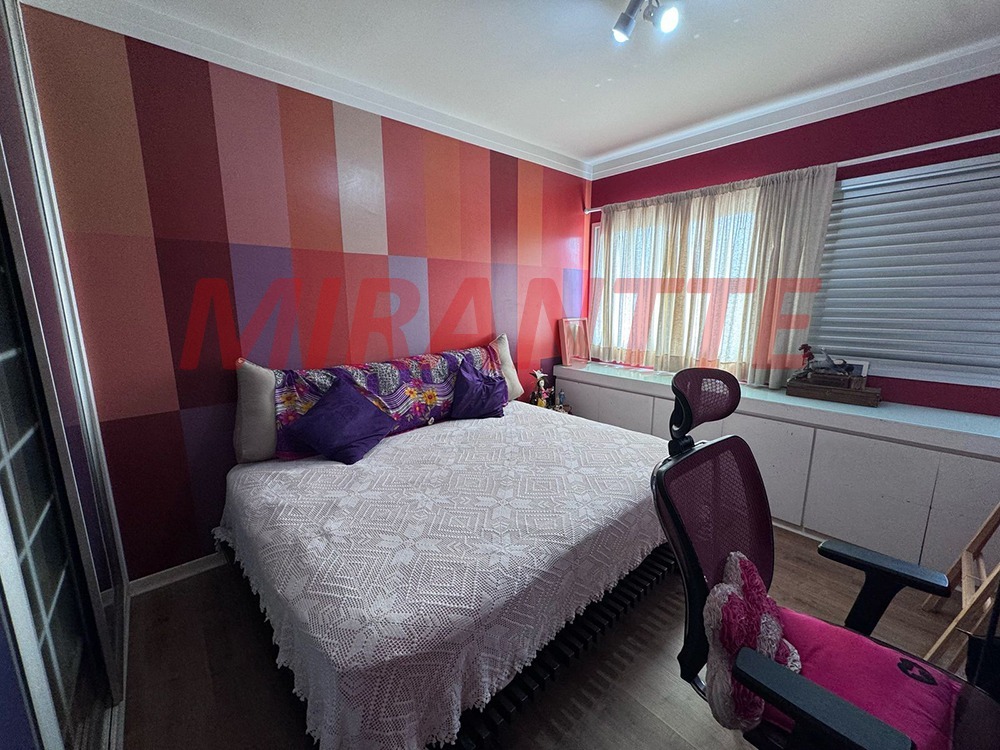 Apartamento de 158m² com 3 quartos em Água Fria