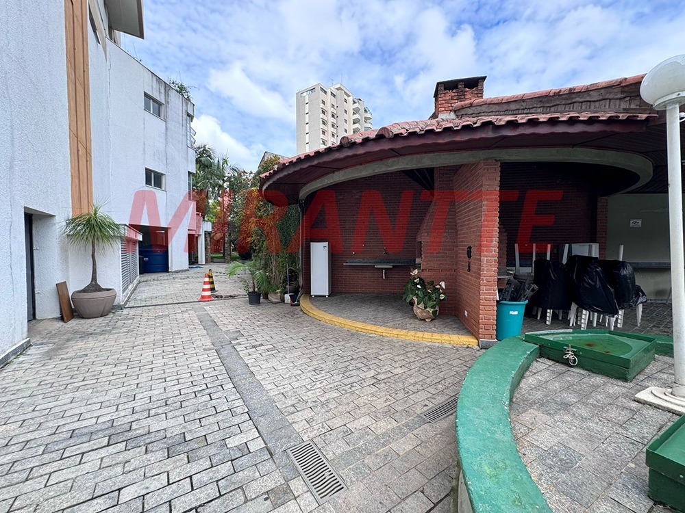 Apartamento de 158m² com 3 quartos em Água Fria