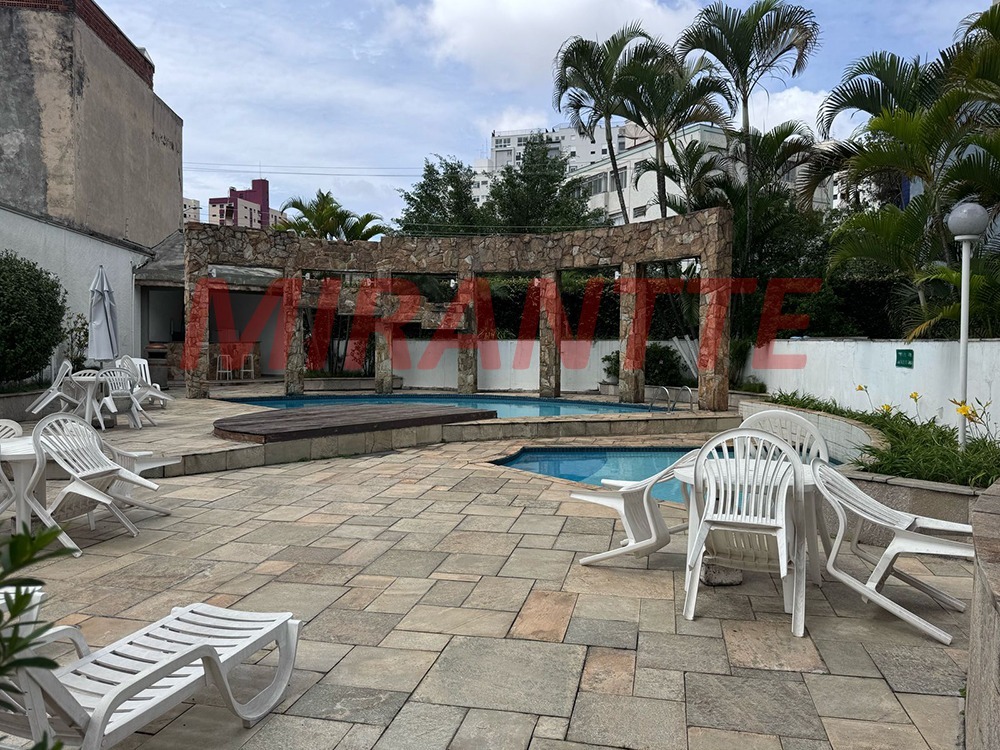 Apartamento de 158m² com 3 quartos em Água Fria