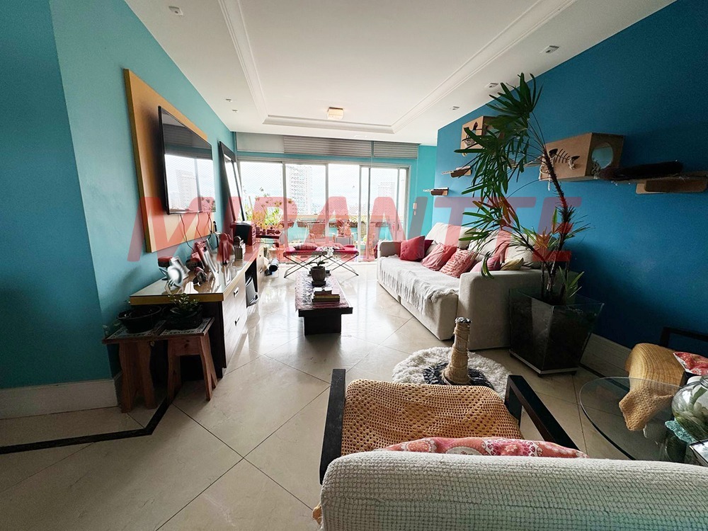 Apartamento de 158m² com 3 quartos em Água Fria