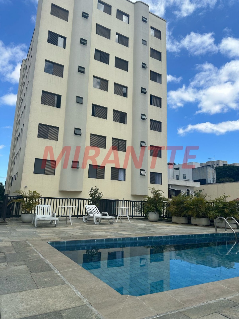 Apartamento de 60m² com 2 quartos em Vila Ester