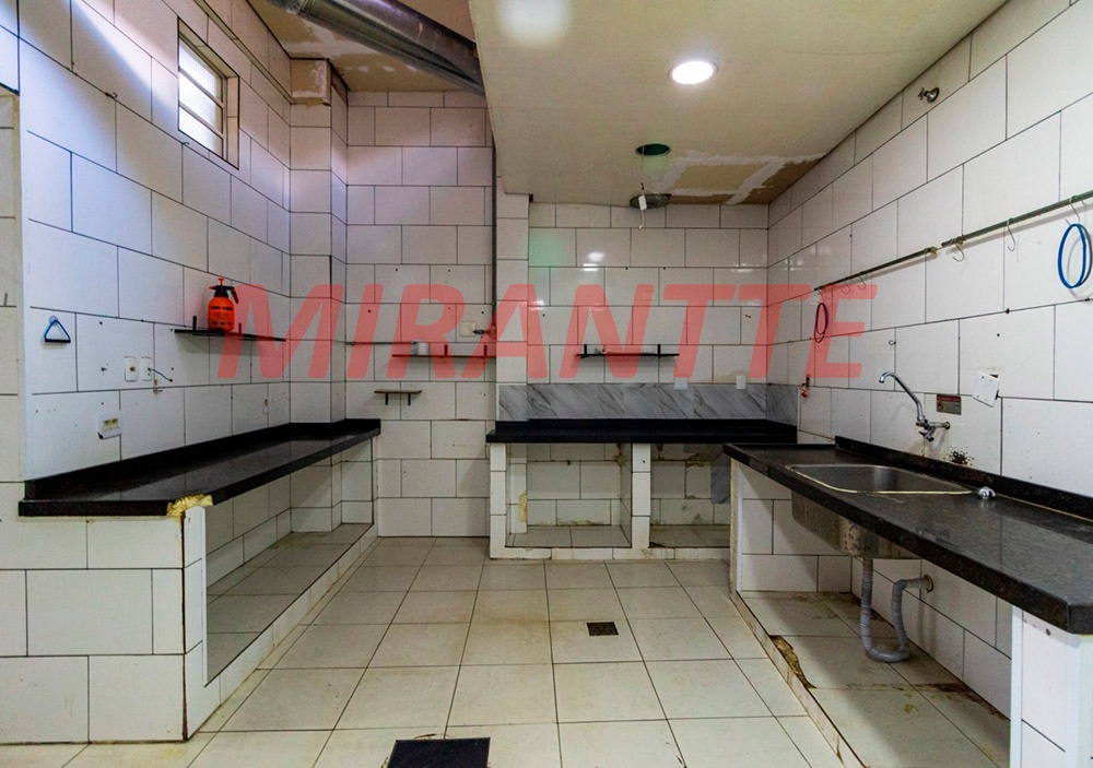 Comercial de 140m² em Vila Mazzei