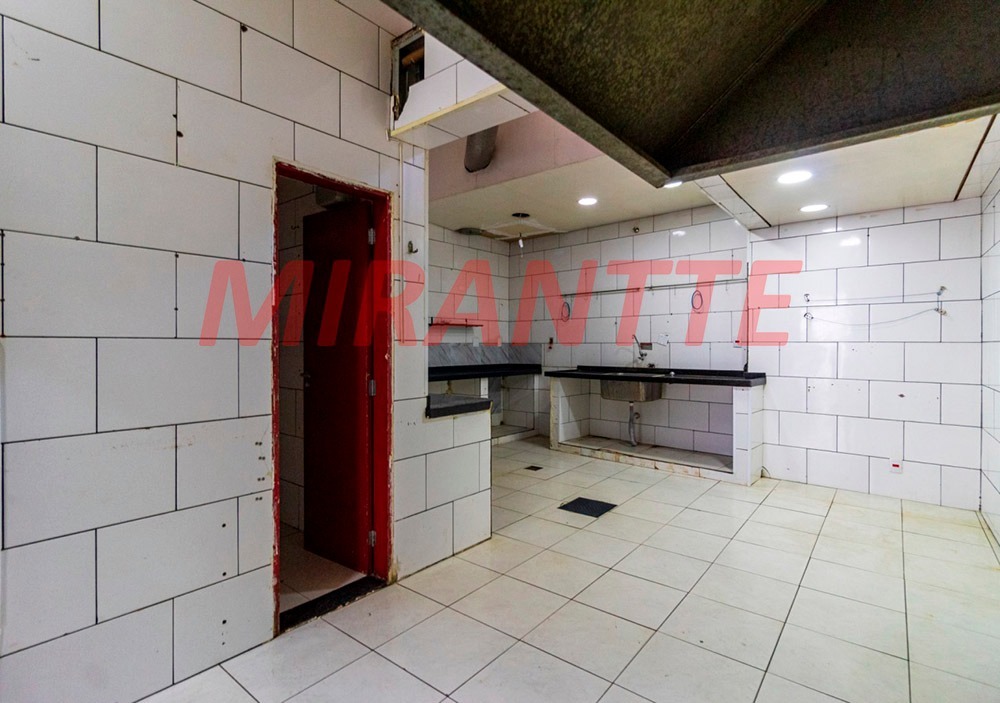 Comercial de 140m² em Vila Mazzei