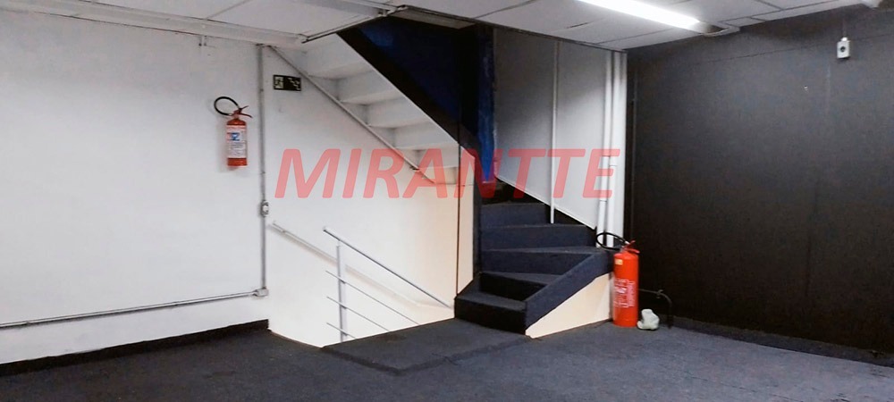 Comercial de 140m² em Santana