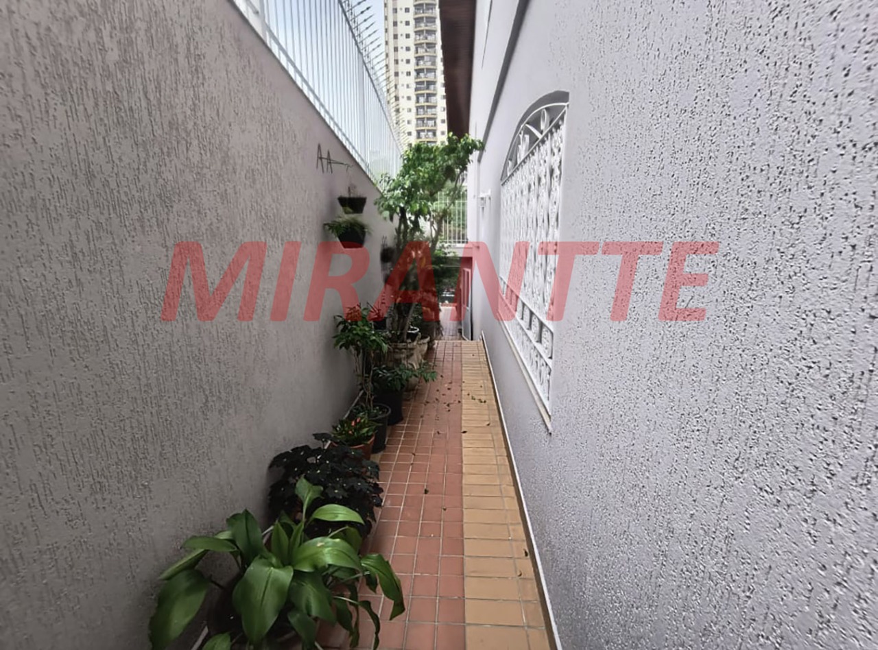 Sobrado de 240m² com 3 quartos em Santana