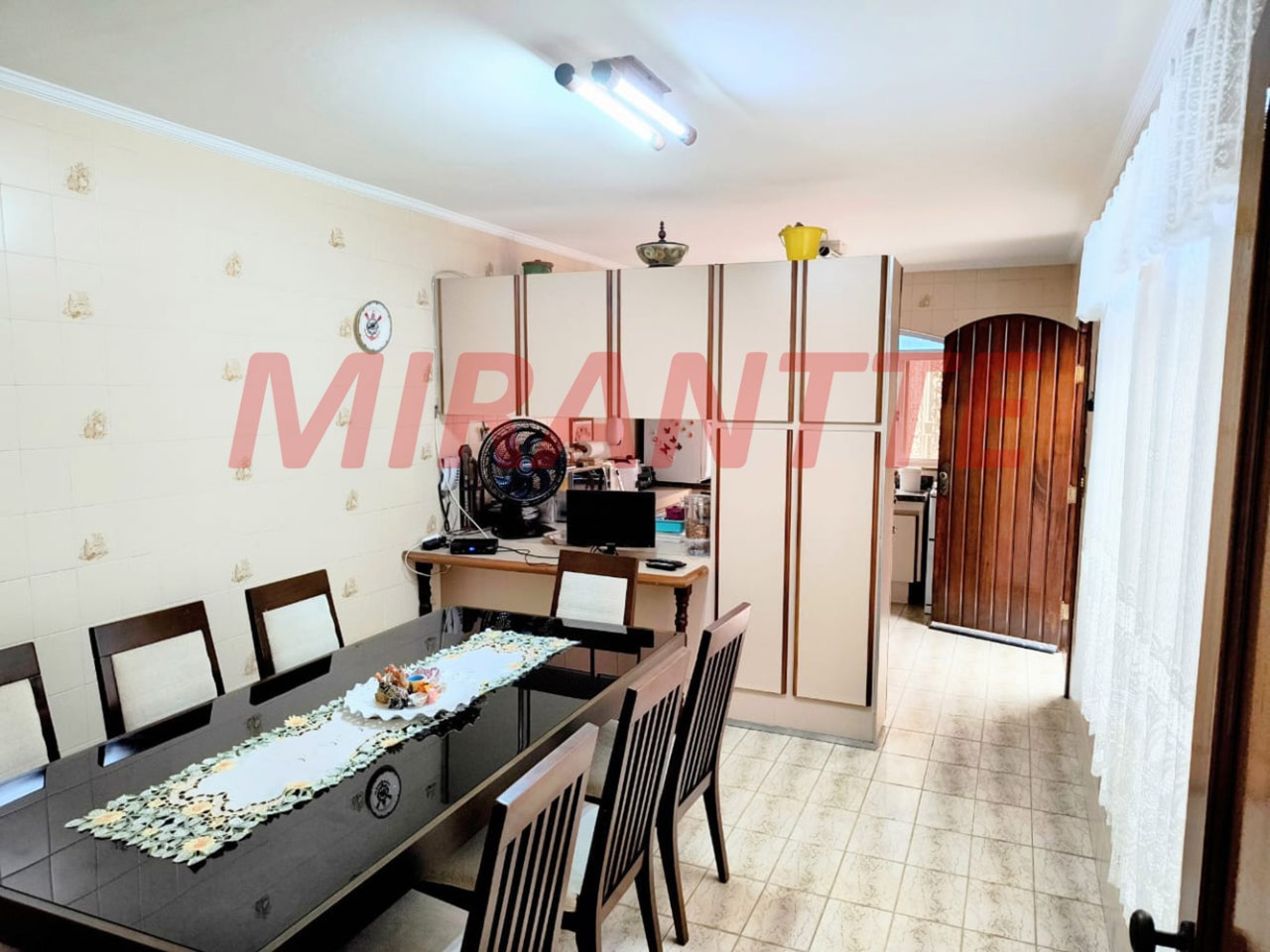 Sobrado de 240m² com 3 quartos em Santana