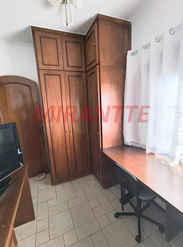 Sobrado de 240m² com 3 quartos em Santana