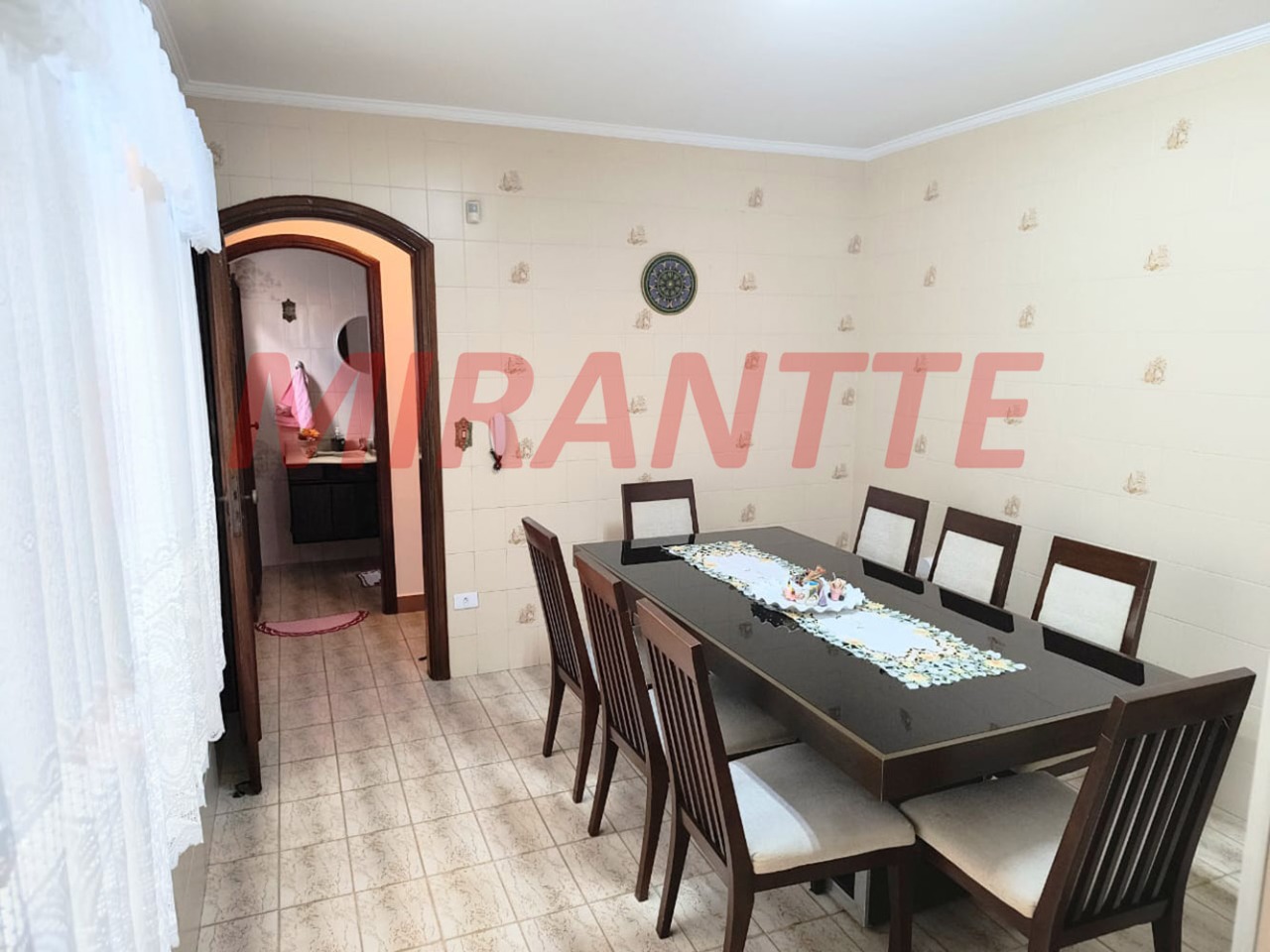 Sobrado de 240m² com 3 quartos em Santana