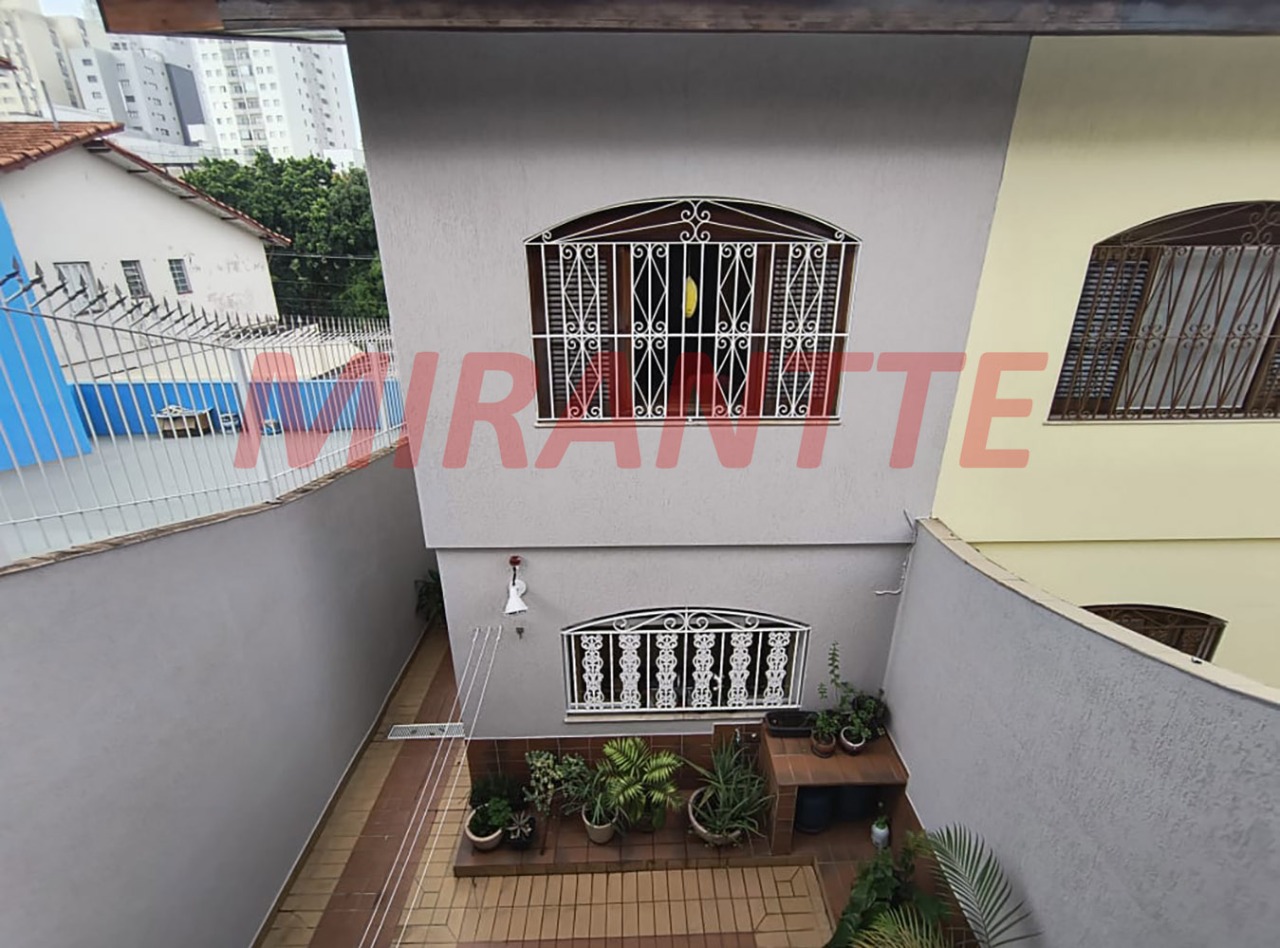 Sobrado de 240m² com 3 quartos em Santana