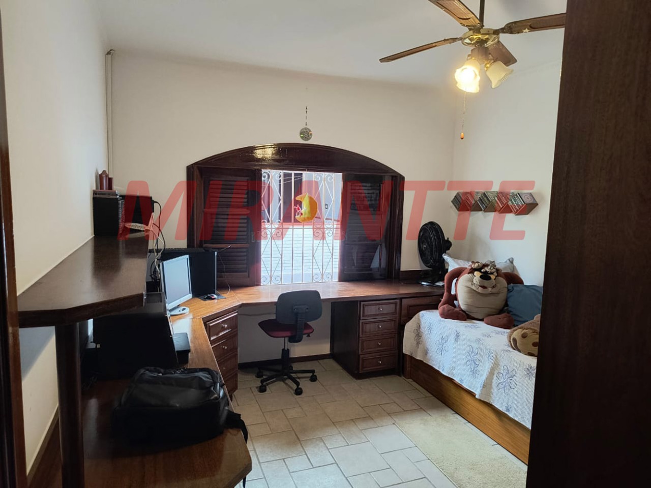 Sobrado de 240m² com 3 quartos em Santana