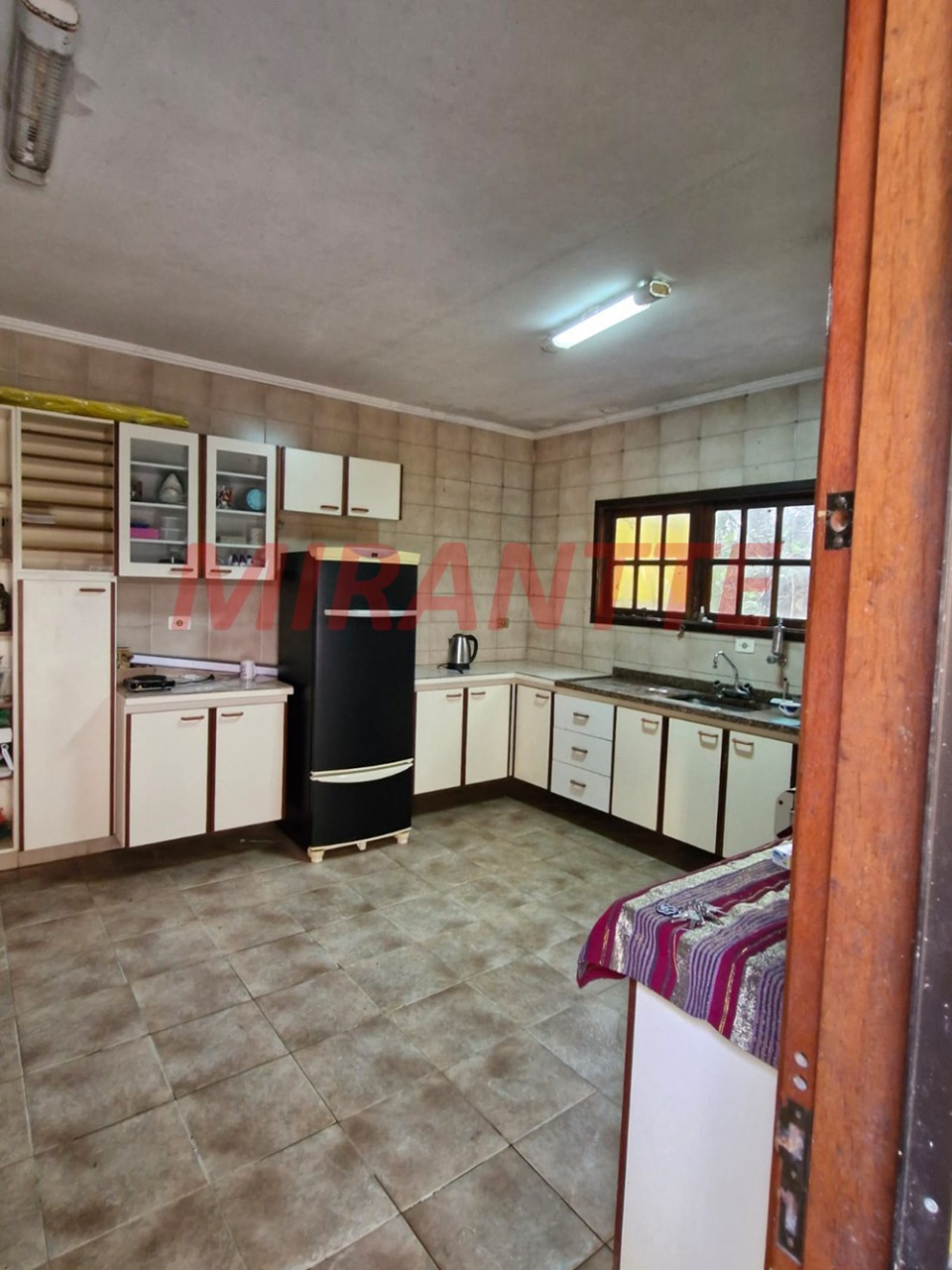 Sobrado de 272m² com 4 quartos em Rio Abaixo