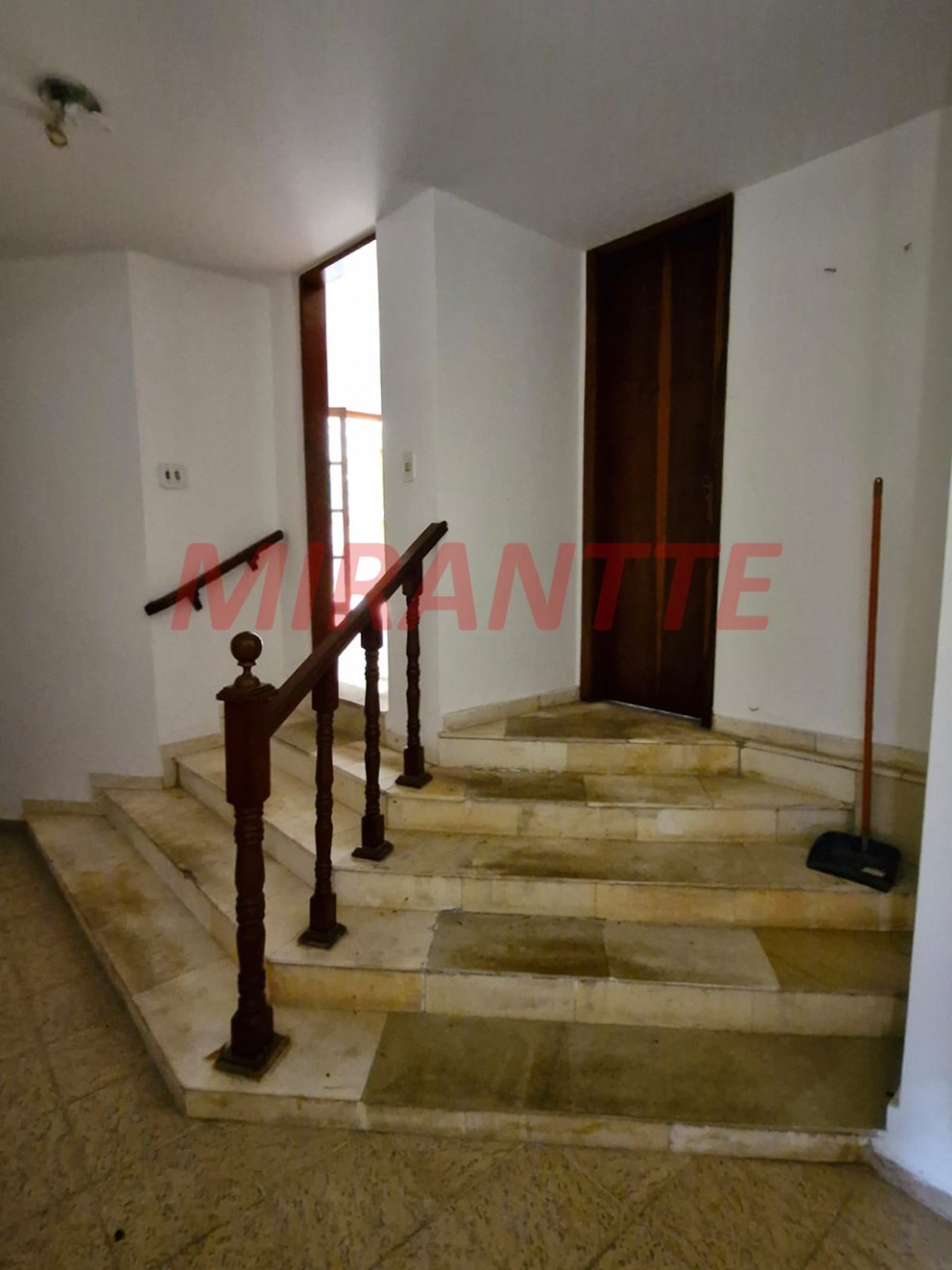 Sobrado de 272m² com 4 quartos em Rio Abaixo