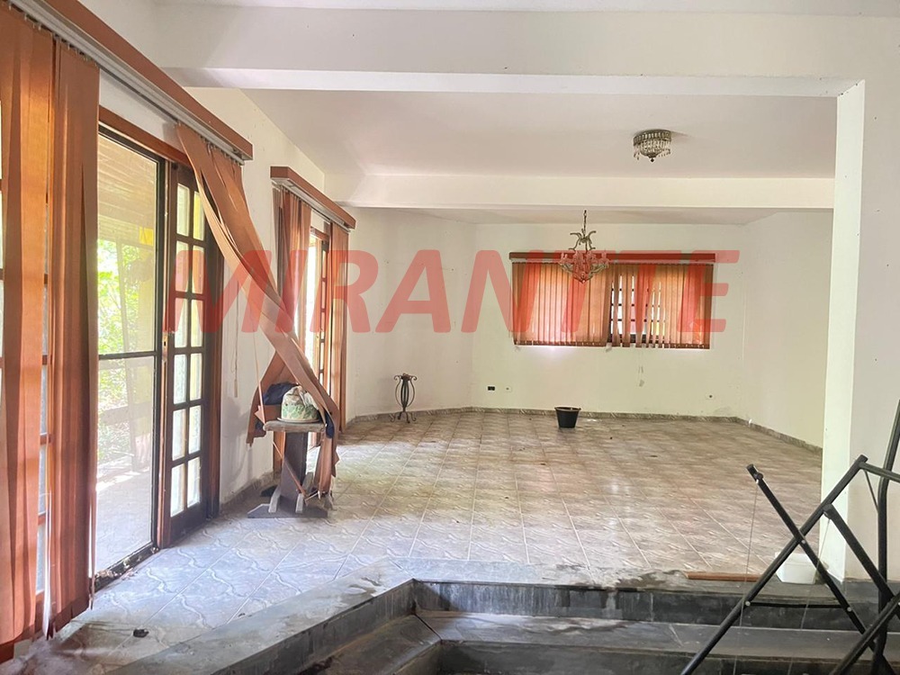 Sobrado de 272m² com 4 quartos em Rio Abaixo