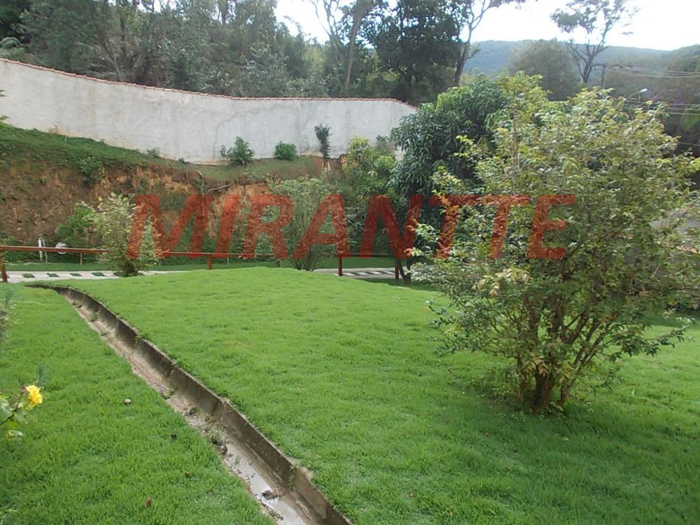 Sobrado de 272m² com 4 quartos em Rio Abaixo