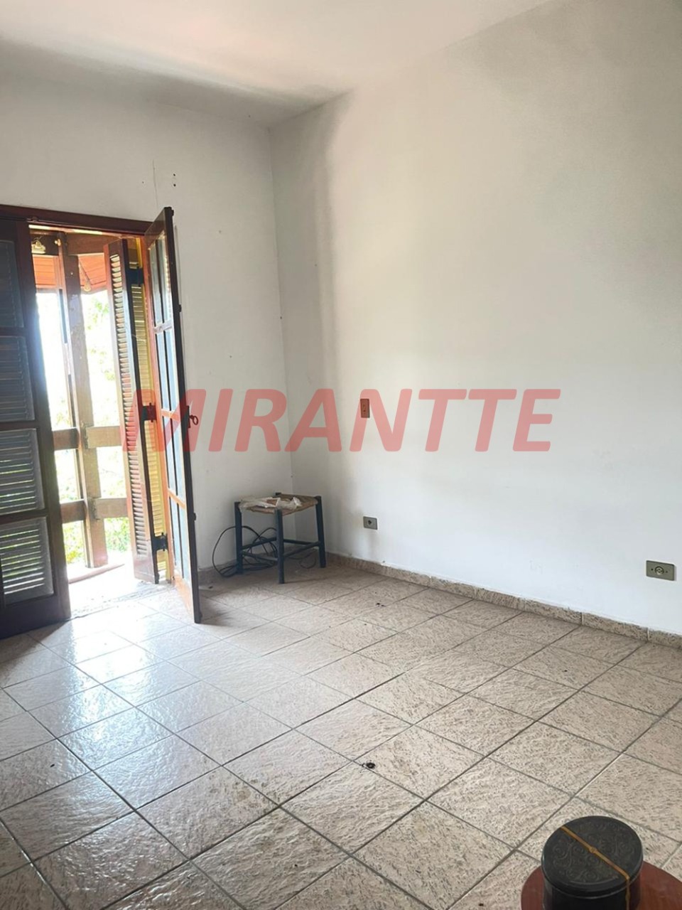 Sobrado de 272m² com 4 quartos em Rio Abaixo