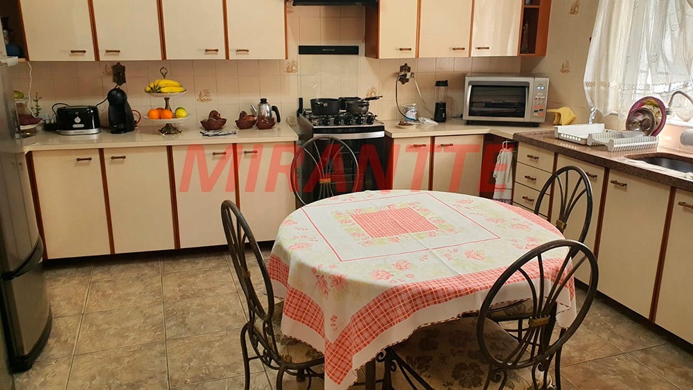 Sobrado de 205m² com 3 quartos em Jardim Virginia Bianca