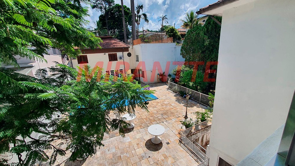 Sobrado de 205m² com 3 quartos em Jardim Virginia Bianca