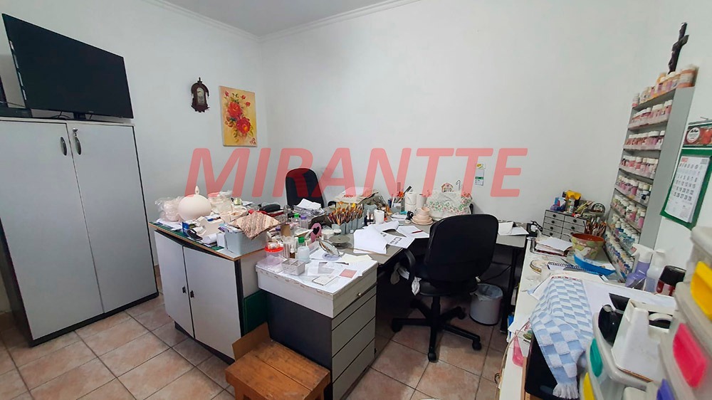 Sobrado de 205m² com 3 quartos em Jardim Virginia Bianca
