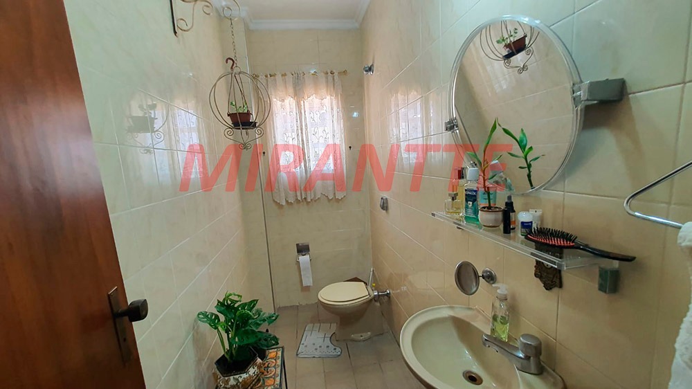 Sobrado de 205m² com 3 quartos em Jardim Virginia Bianca