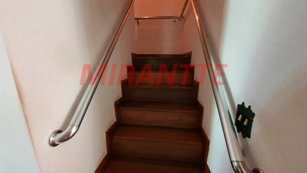 Sobrado de 205m² com 3 quartos em Jardim Virginia Bianca