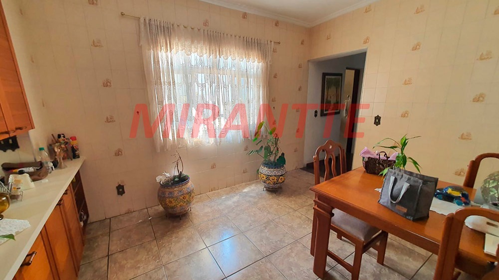 Sobrado de 205m² com 3 quartos em Jardim Virginia Bianca