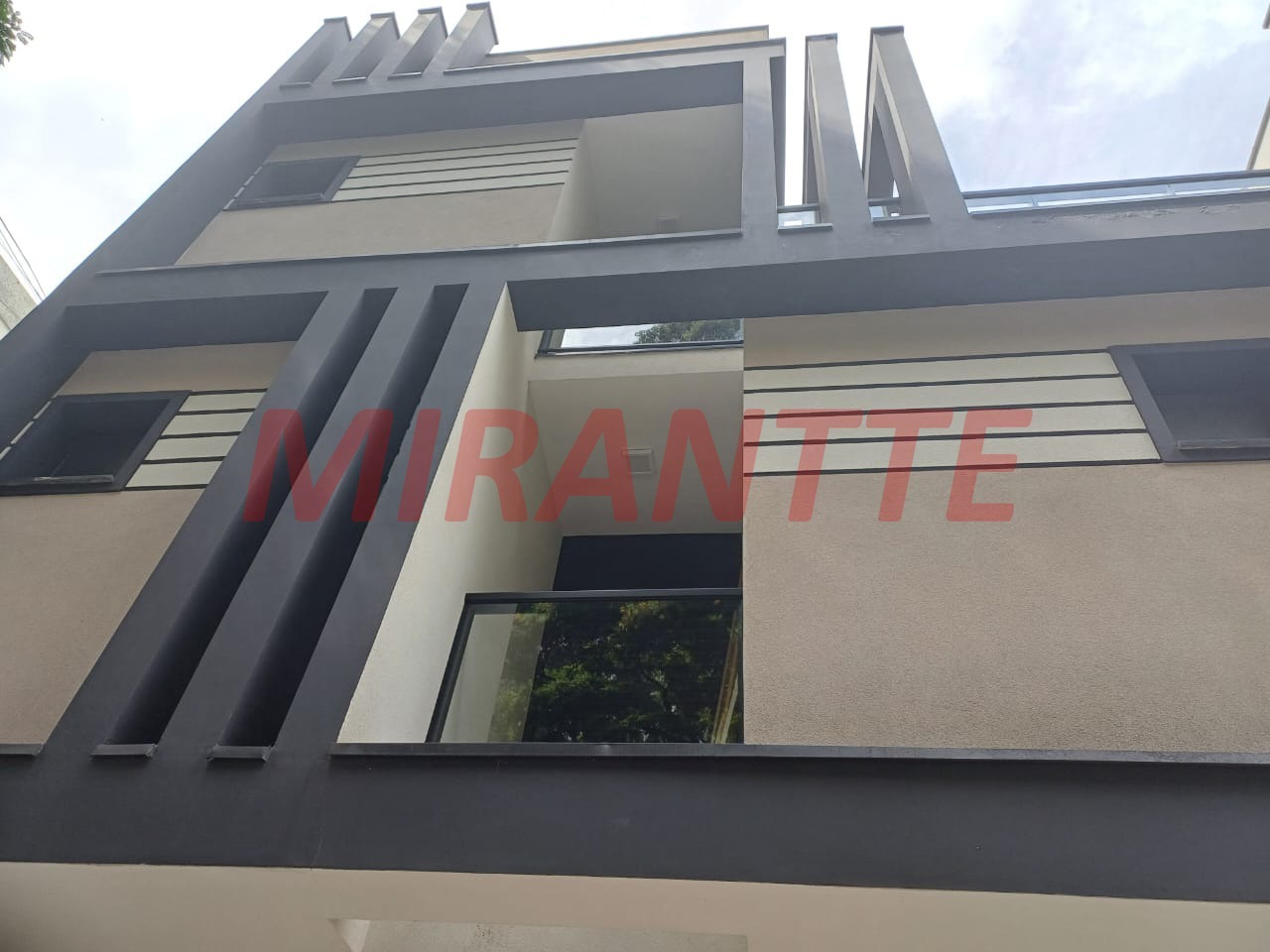 Sobrado de 210m² com 3 quartos em Vila Ester