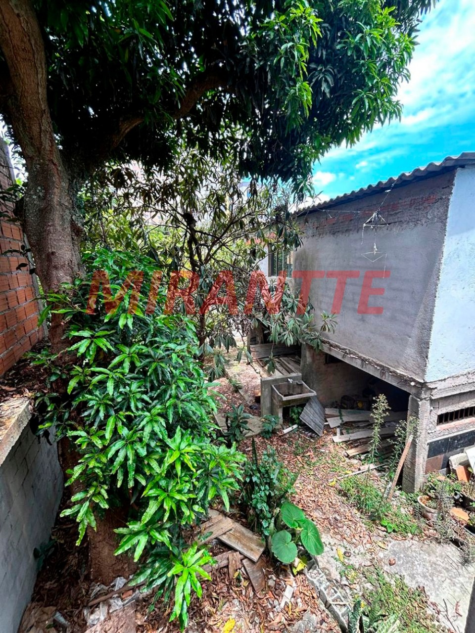Terreno de 0m² em Imirim