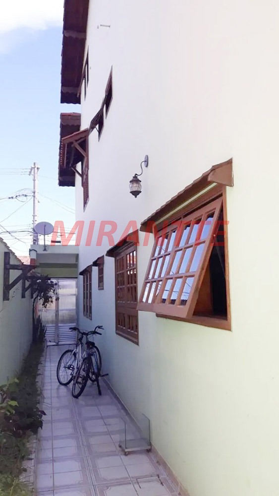Sobrado de 171m² com 3 quartos em Jardim Modelo